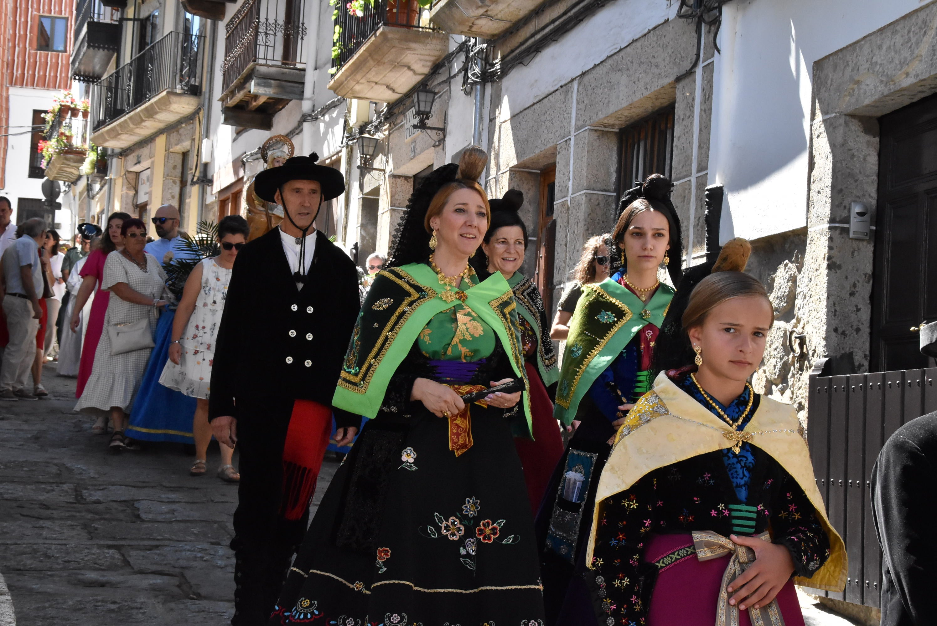 Santa Ana brilla en su día grande en Candelario
