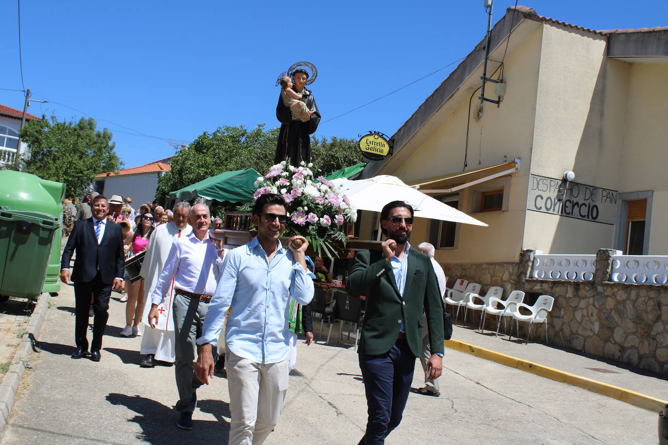 Frades de la Sierra honra a San Antonio
