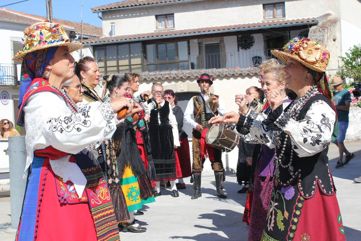 Aldea del Obispo rebosa vitalidad en la V Feria Rural de La Raya