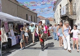 Pasacalles después de la inauguración, rumbo a la plaza