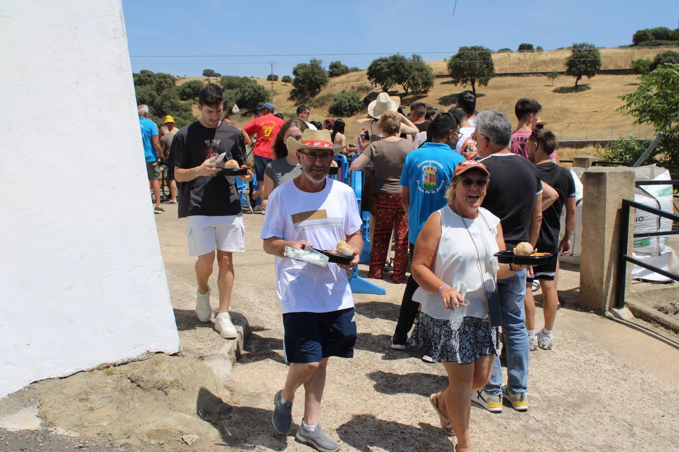 Frades de la Sierra disfruta de sus fiestas con buen sabor
