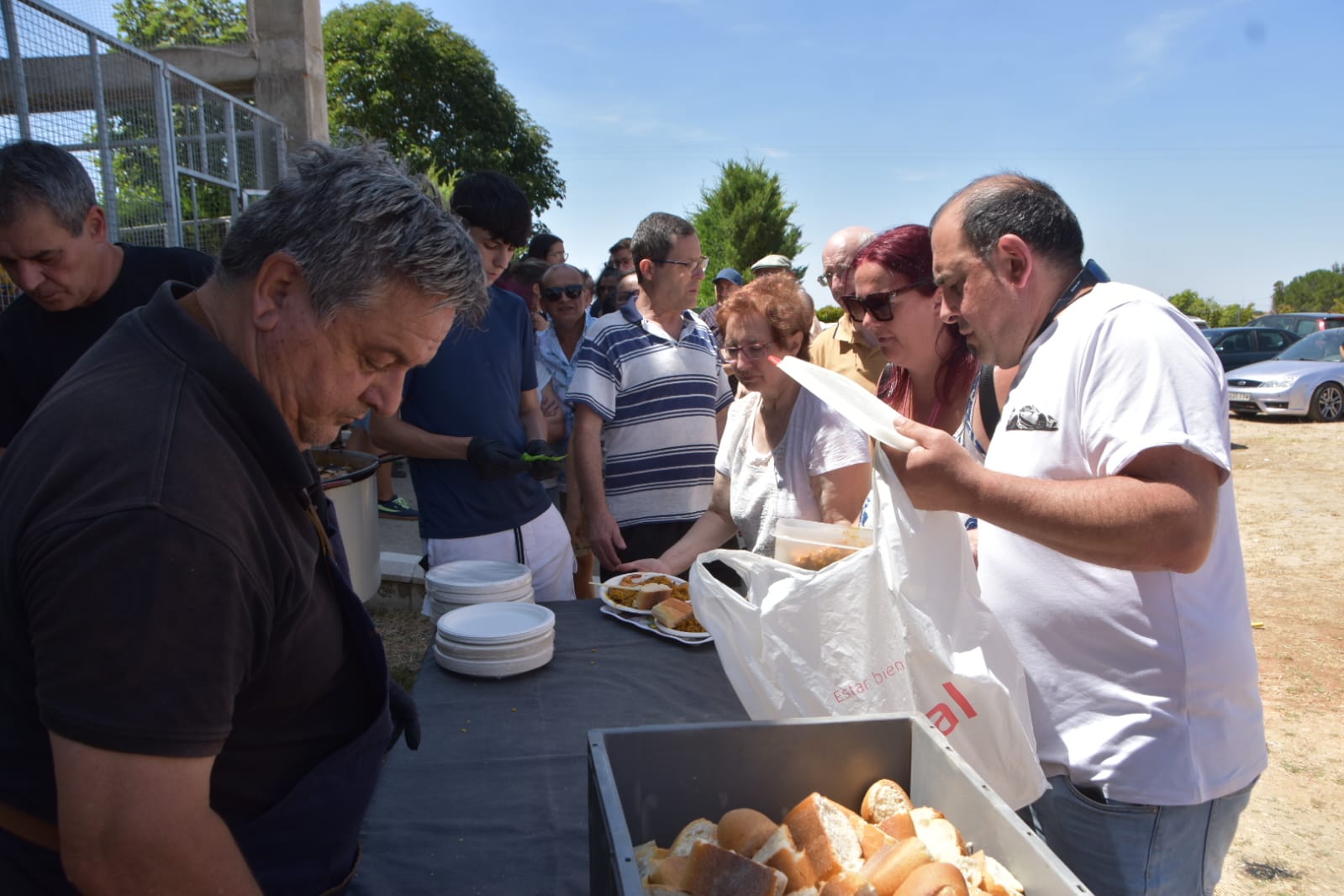 Paella para 350 comensales en Mozárbez