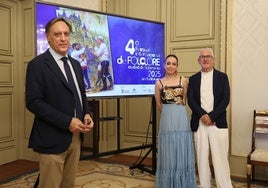 Carlos García Carbayo, Carmen Seguín y Ceferino Torres, este lunes en la presentación del programa del IV Festival Internacional de Folclore.
