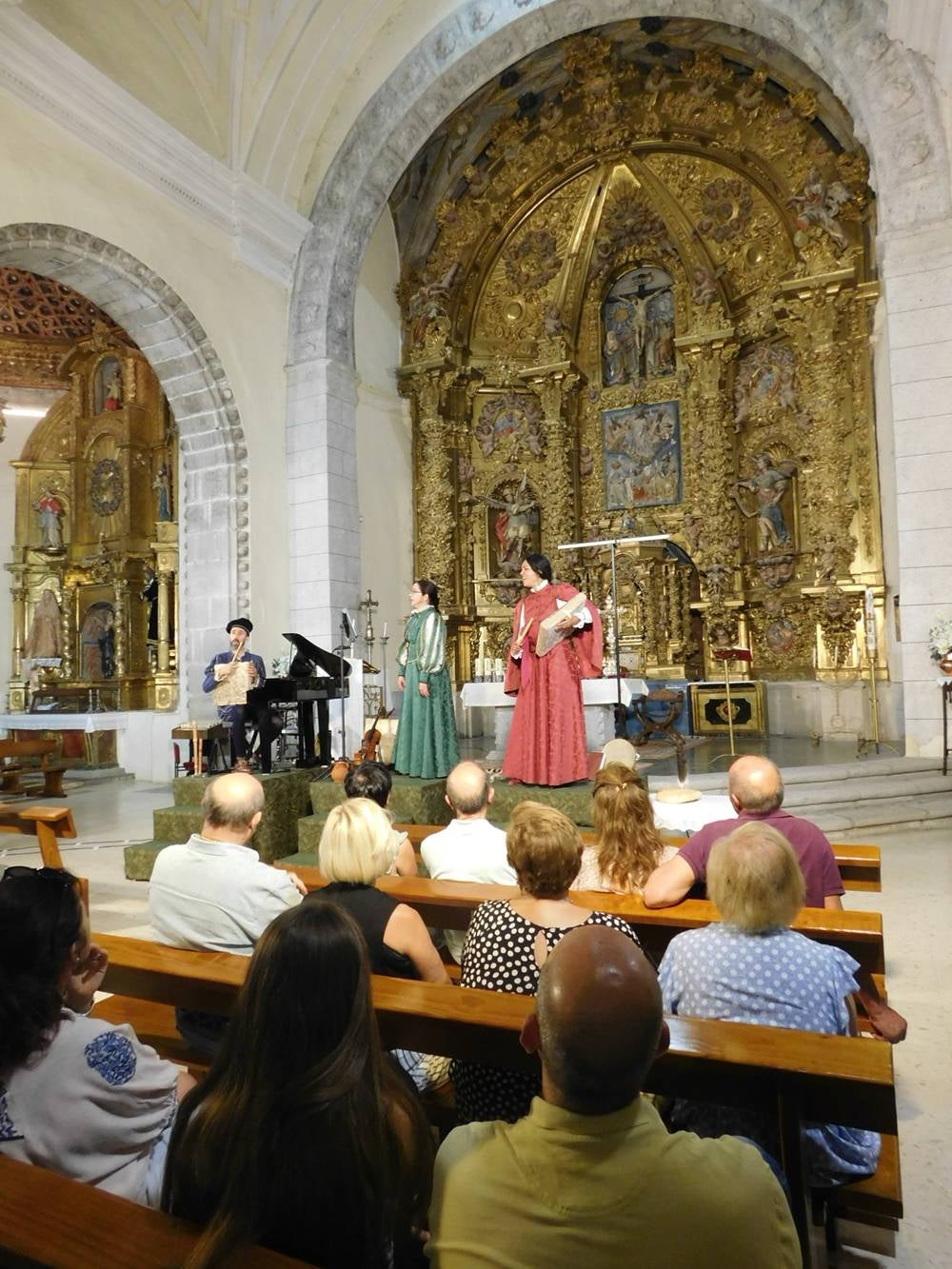 “Arcos y Ecos” llenó de energía la iglesia de Rágama