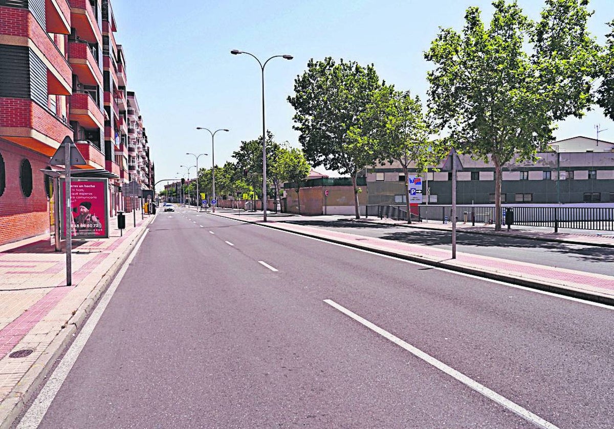 Avenida Jesús Arambarri, una de las arterias principales del barrio Puente Ladrillo.