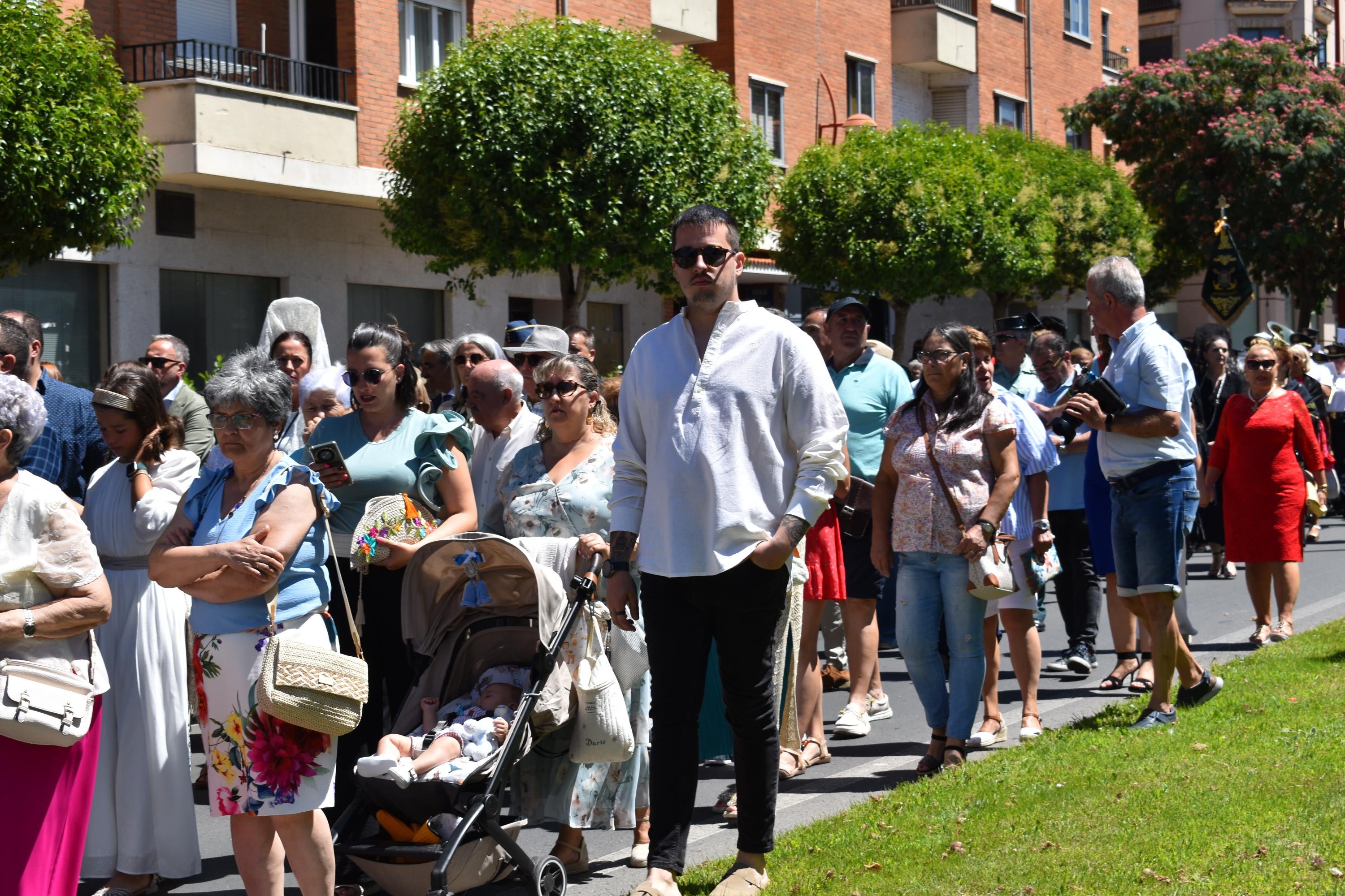 Santa Marta honra a su patrona entre música y mantillas
