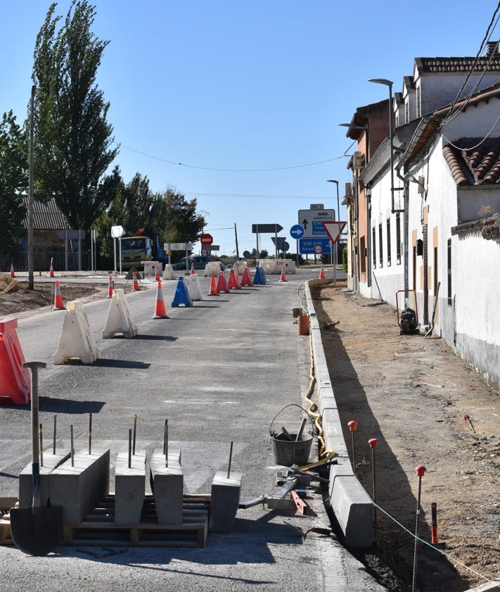 Imagen secundaria 2 - La Junta transforma con 869.000 euros las travesías de cuatro municipios de la provincia para hacerlas más seguras y accesibles