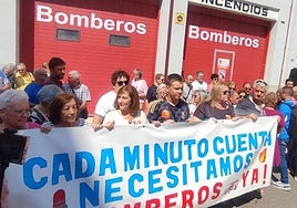 Concentración para reivindicar el parque de bomberos profesional en Peñaranda