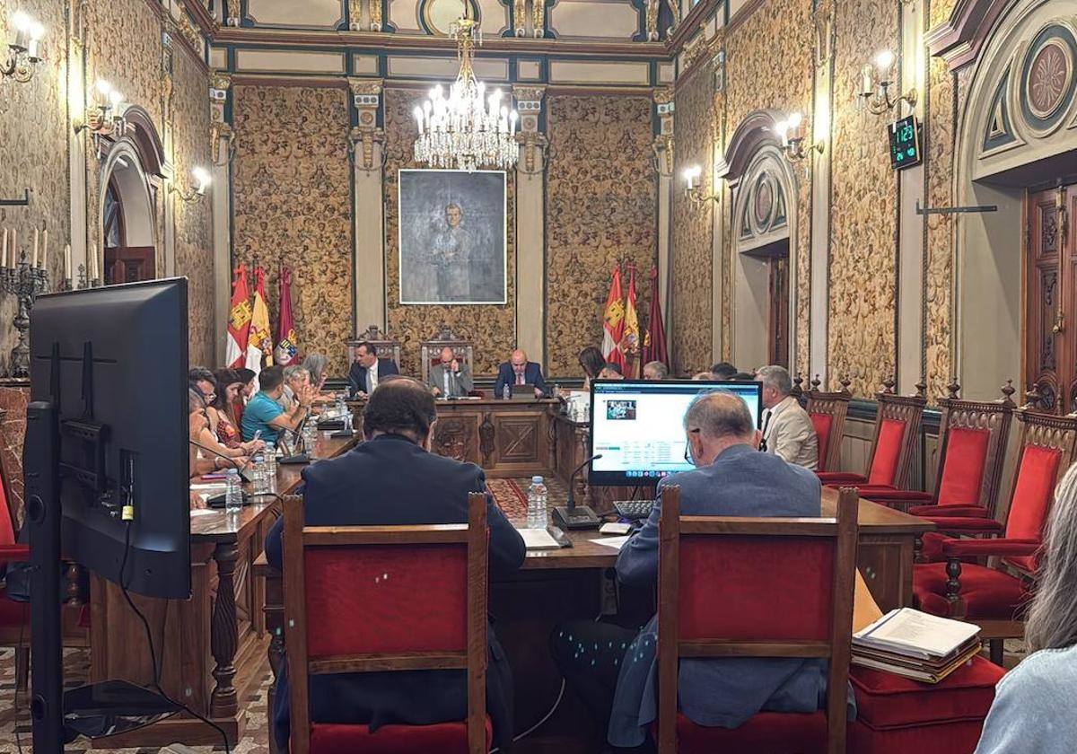 Imagen del pleno de la Diputación de este viernes.