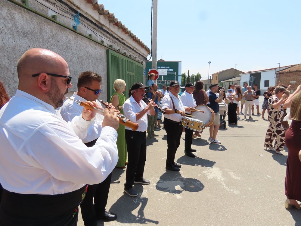 Día de celebración y fe en Villar de Gallimazo