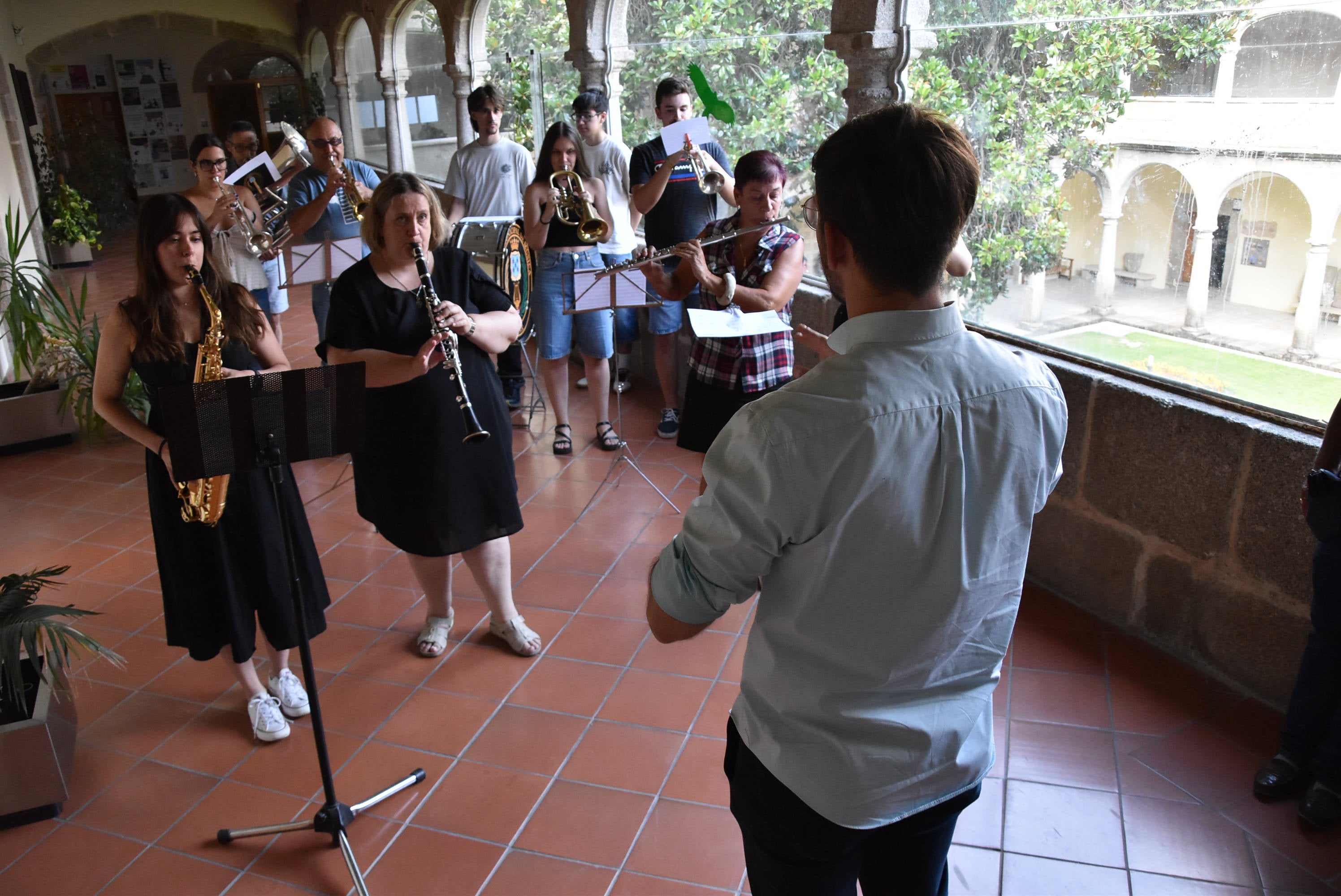 Béjar dedica un aula al músico Lorenzo Torrico