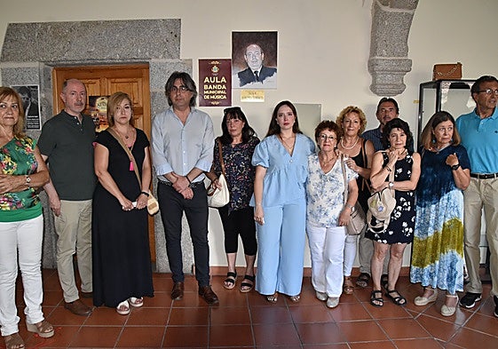 Autoridades y familiares de Lorenzo Torrico han acudido esta tarde de viernes al homenaje en el convento de San Francisco.