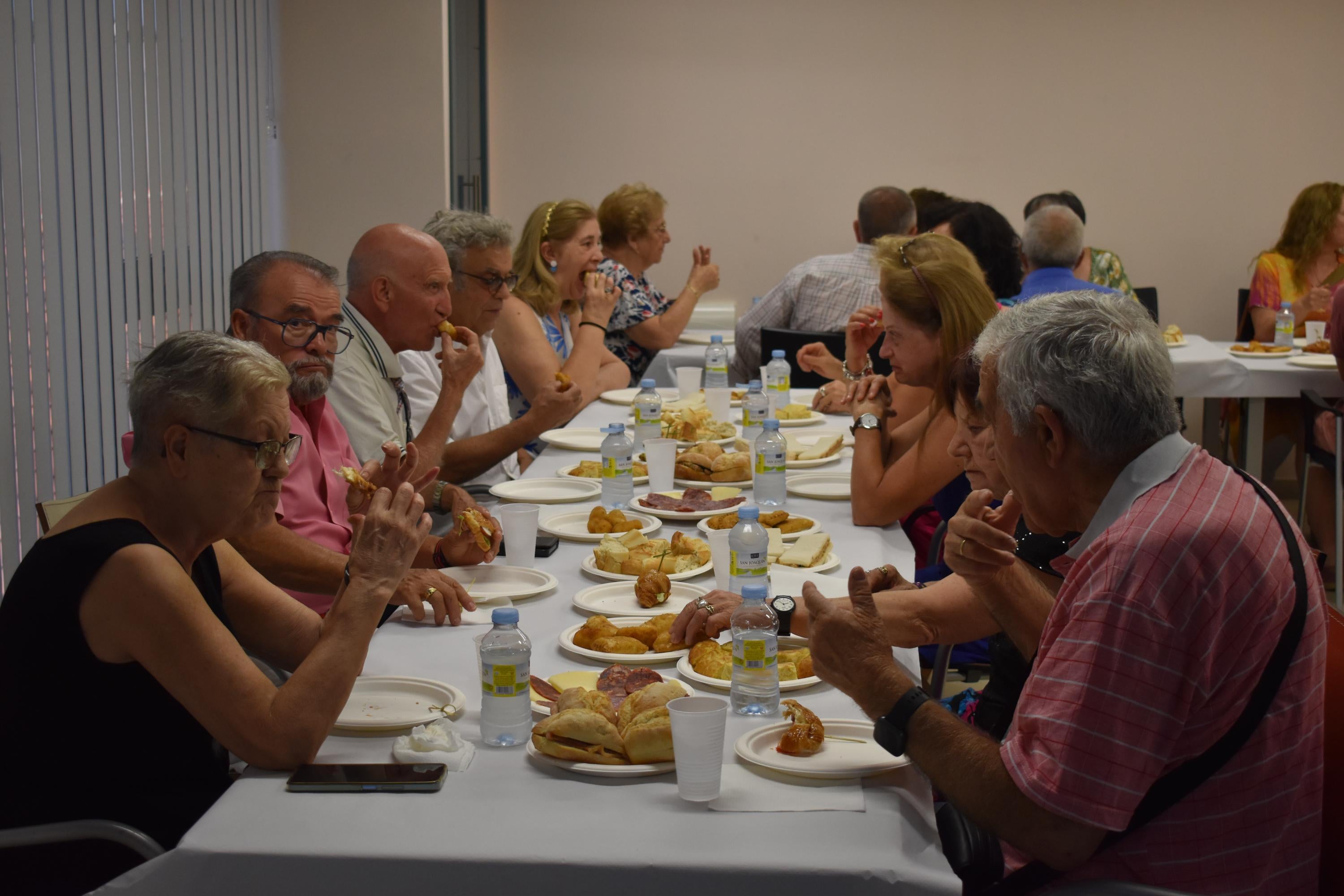 San Cristóbal de la Cuesta, volcado con sus mayores