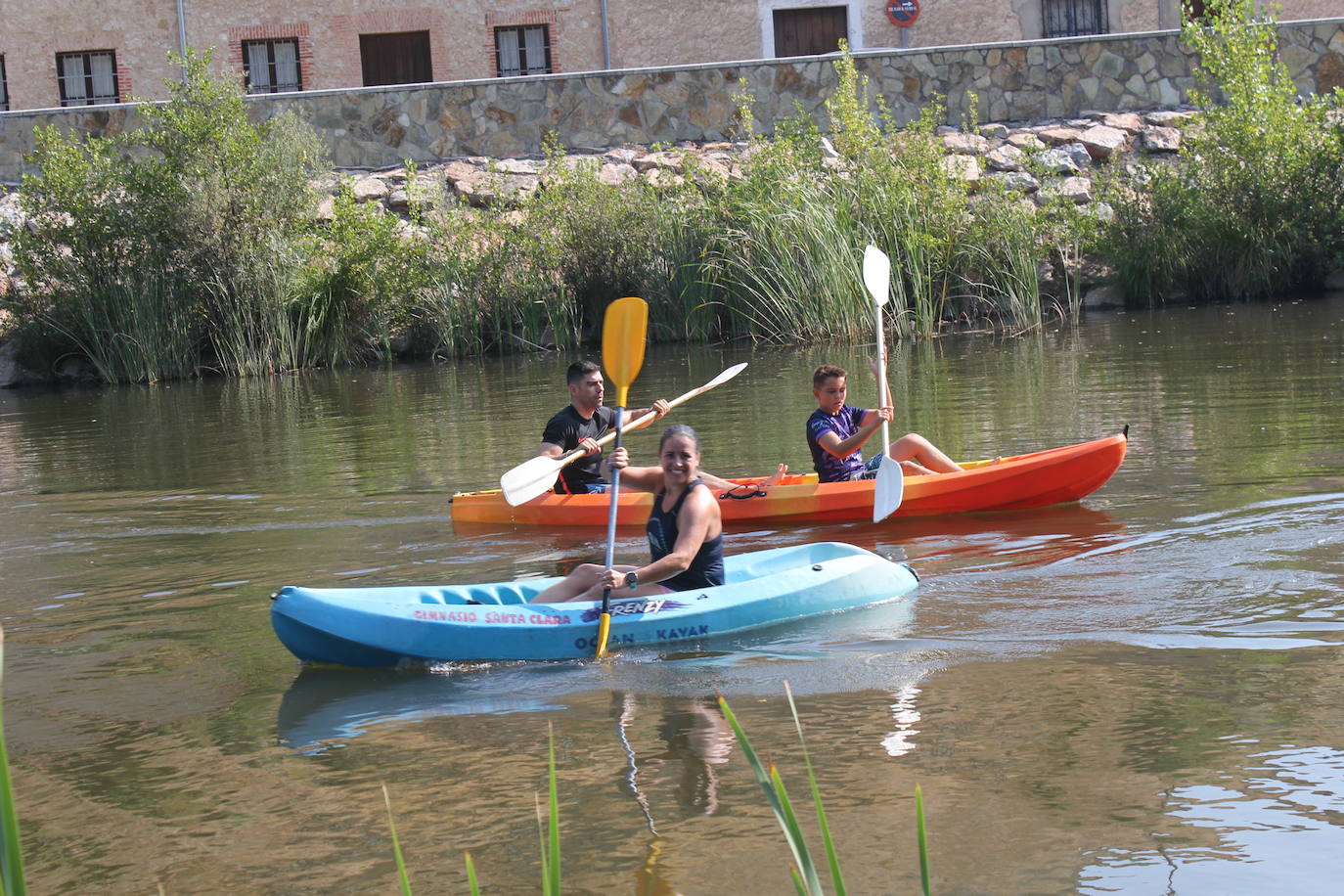 Las piraguas surcan las aguas en la XII Combinada del Águeda en Ciudad Rodrigo