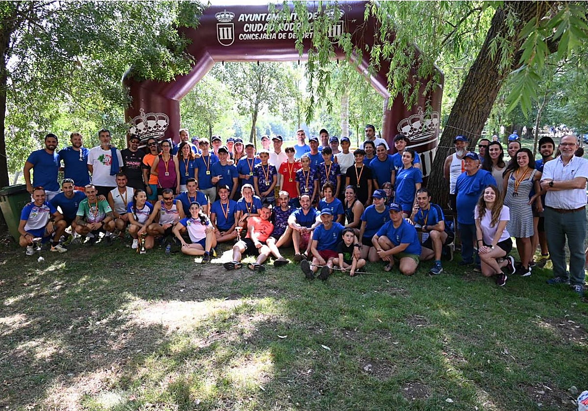 Las piraguas surcan las aguas en la XII Combinada del Águeda en Ciudad Rodrigo