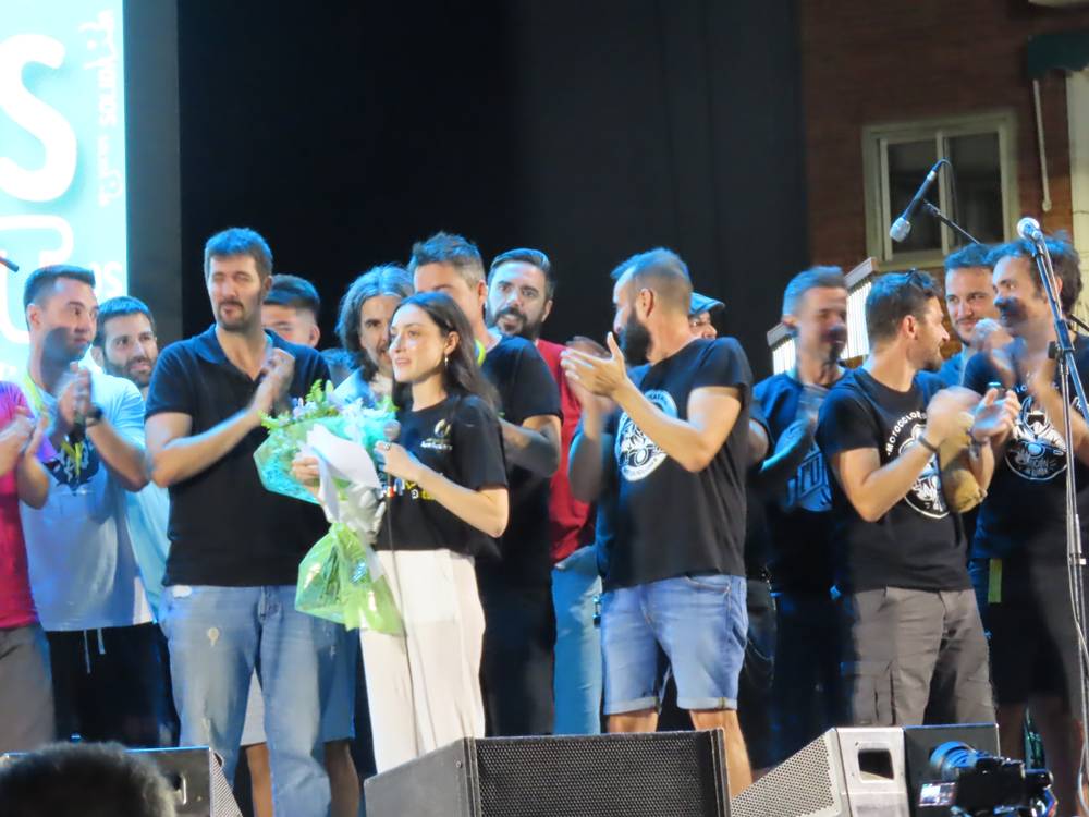 Multitudinaria respuesta a la gala solidaria Airadilos en Peñaranda