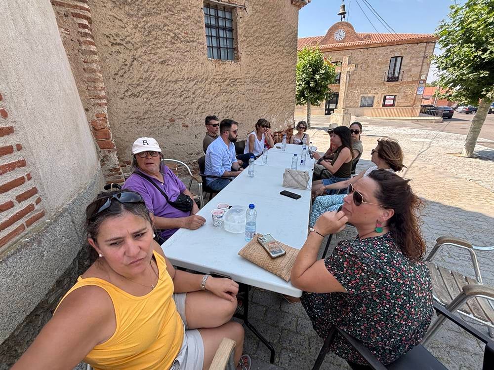 Medio millar en la paella de Villar de Gallimazo