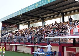 Imagen de las gradas del San Casto este domingo.