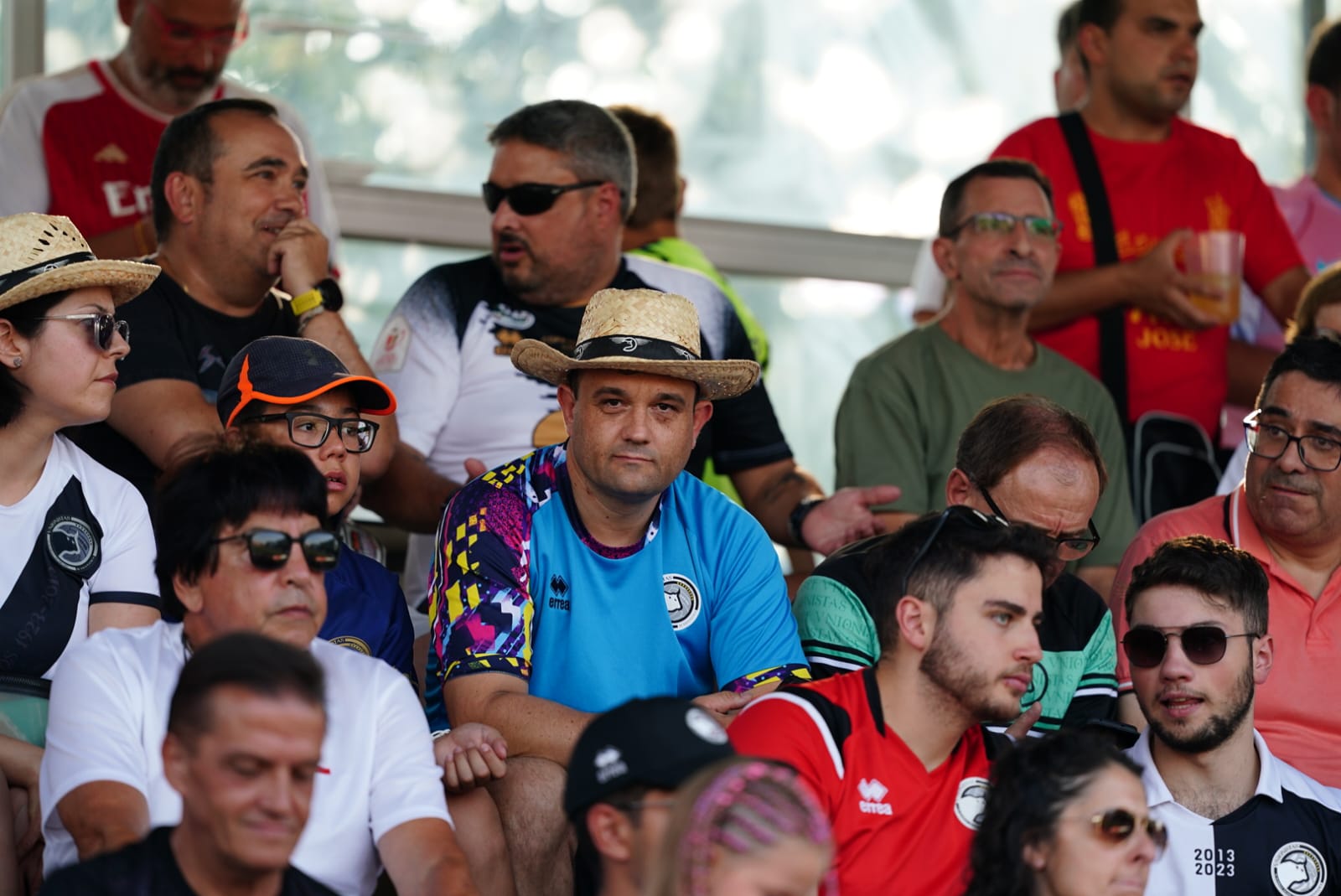 Llenazo y gran ambiente en el San Casto