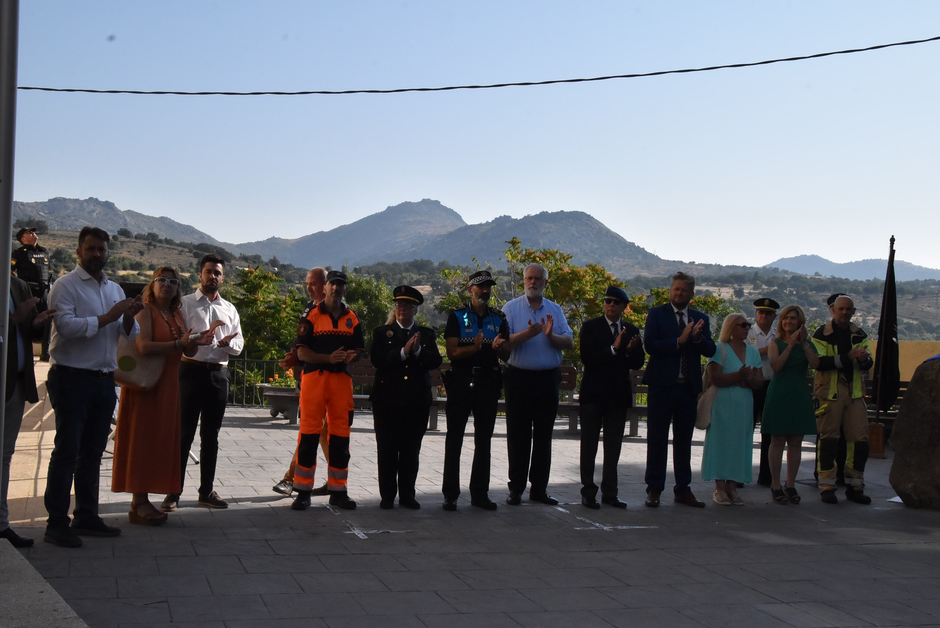 Béjar conmemora el 200 aniversario de la Policía Nacional con un homenaje