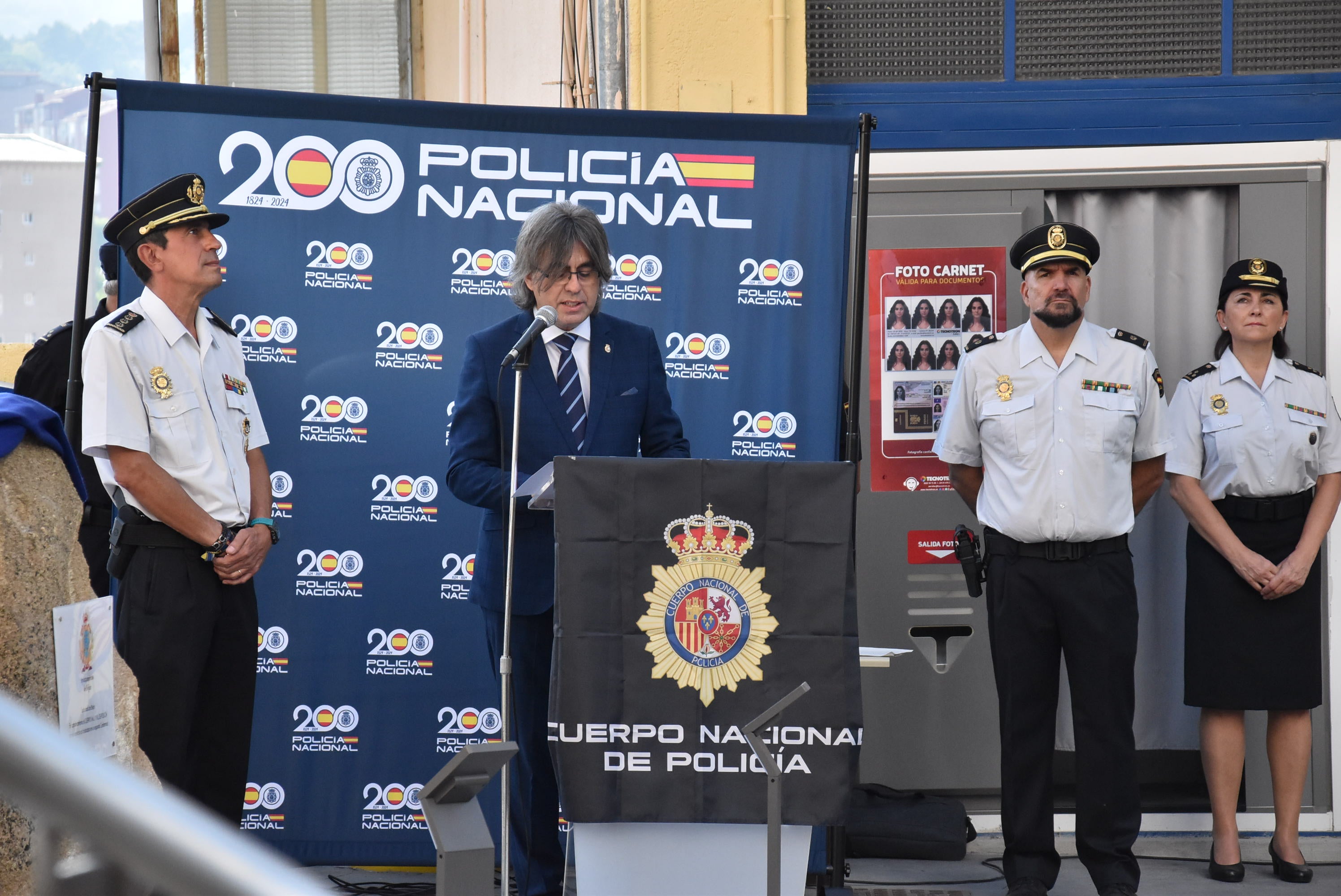 Béjar conmemora el 200 aniversario de la Policía Nacional con un homenaje