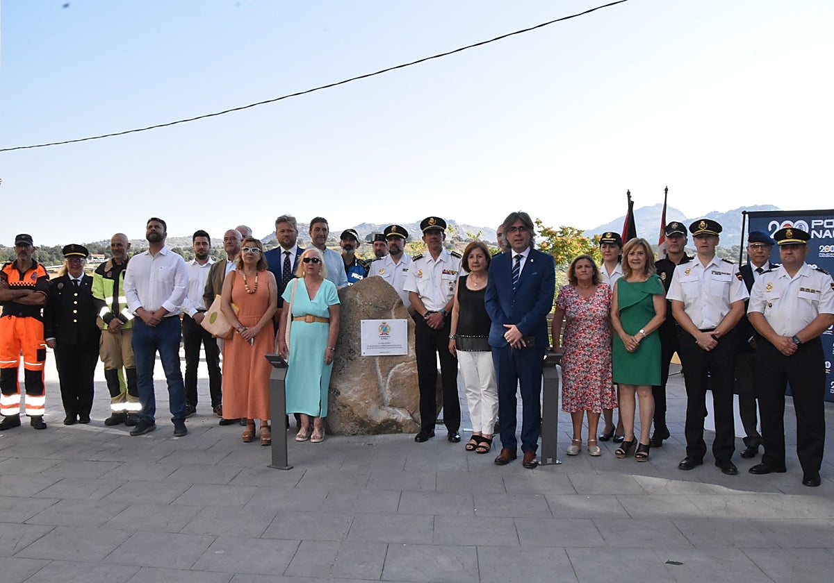 Béjar conmemora el 200 aniversario de la Policía Nacional con un homenaje