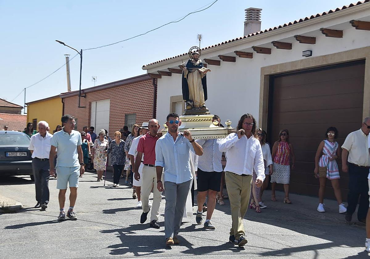 Procesión en honor a Santo Domingo de Guzmán.