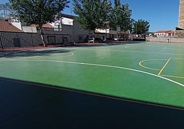 Pista deportiva del Colegio Santa Teresa, en Alba de Tormes.