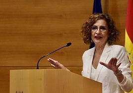 La vicepresidenta primera del Gobierno y ministra de Hacienda, María Jesús Montero.