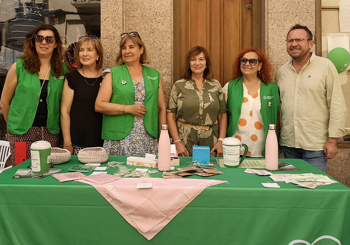 Mesa de cuestación de la AECC en Peñaranda.