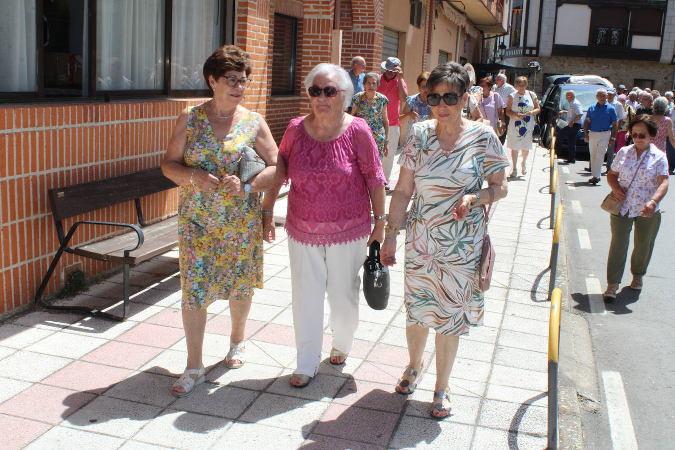 Animado día festivo para los mayores de Linares de Riofrío