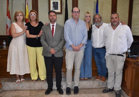 Rosa Torres, Ana Vicente, Antonio Cámara, Luis Hernández, Rosa Sánchez, José Luis Rodríguez y José Ángel Castellano, equipo socialista en Béjar.