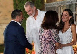 Jaume Anglada, junto a los reyes.