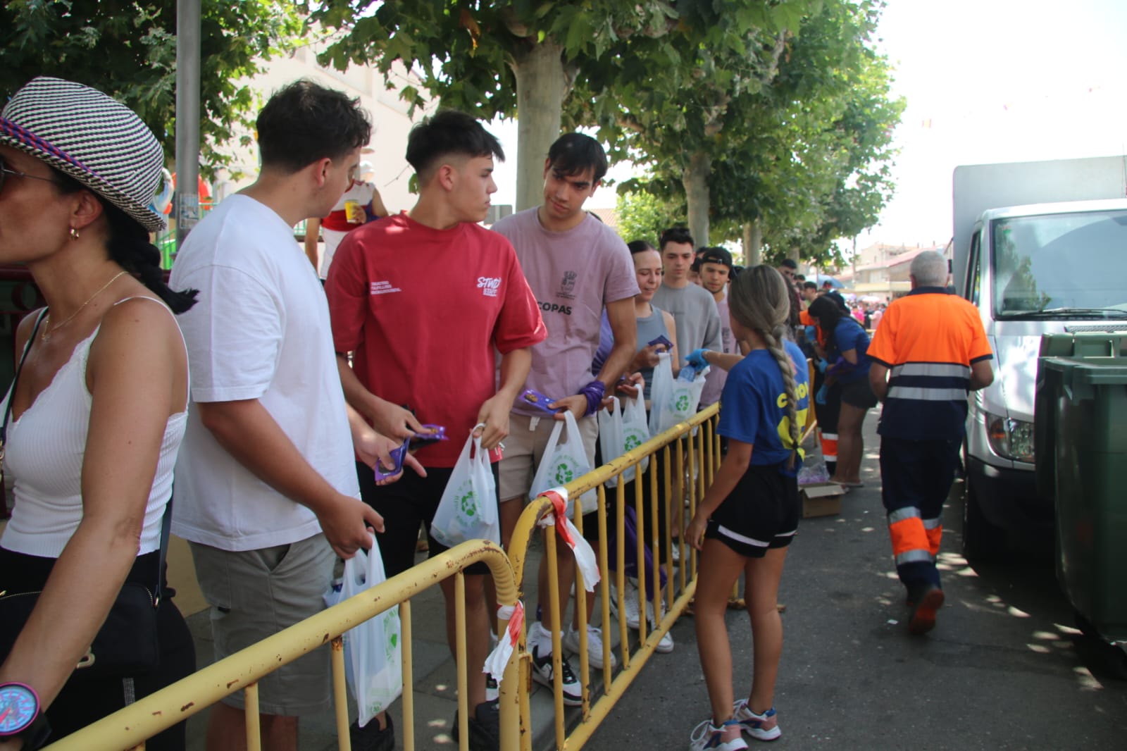 Castellanos de Moriscos, unido en torno a la paella