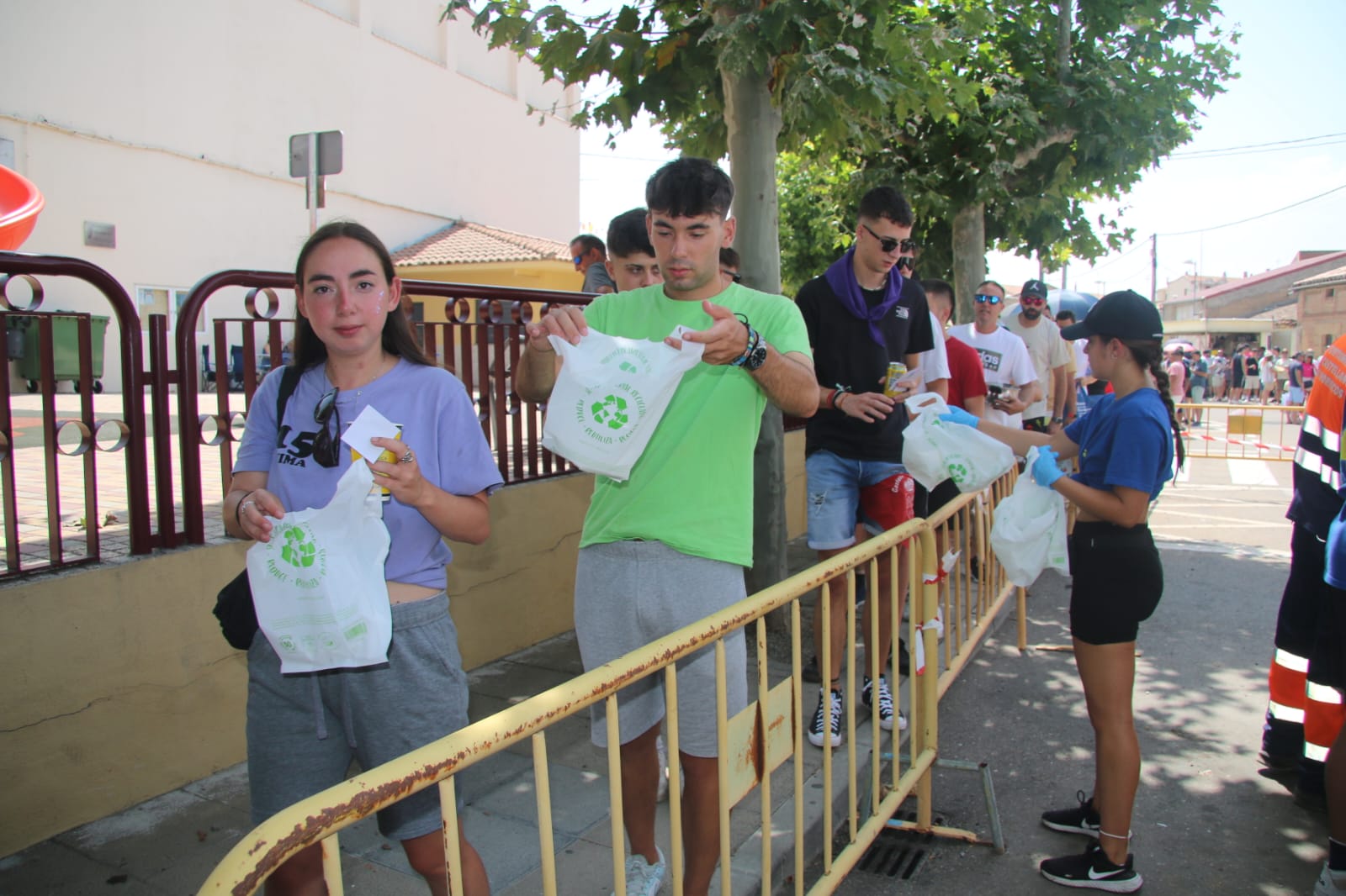 Castellanos de Moriscos, unido en torno a la paella