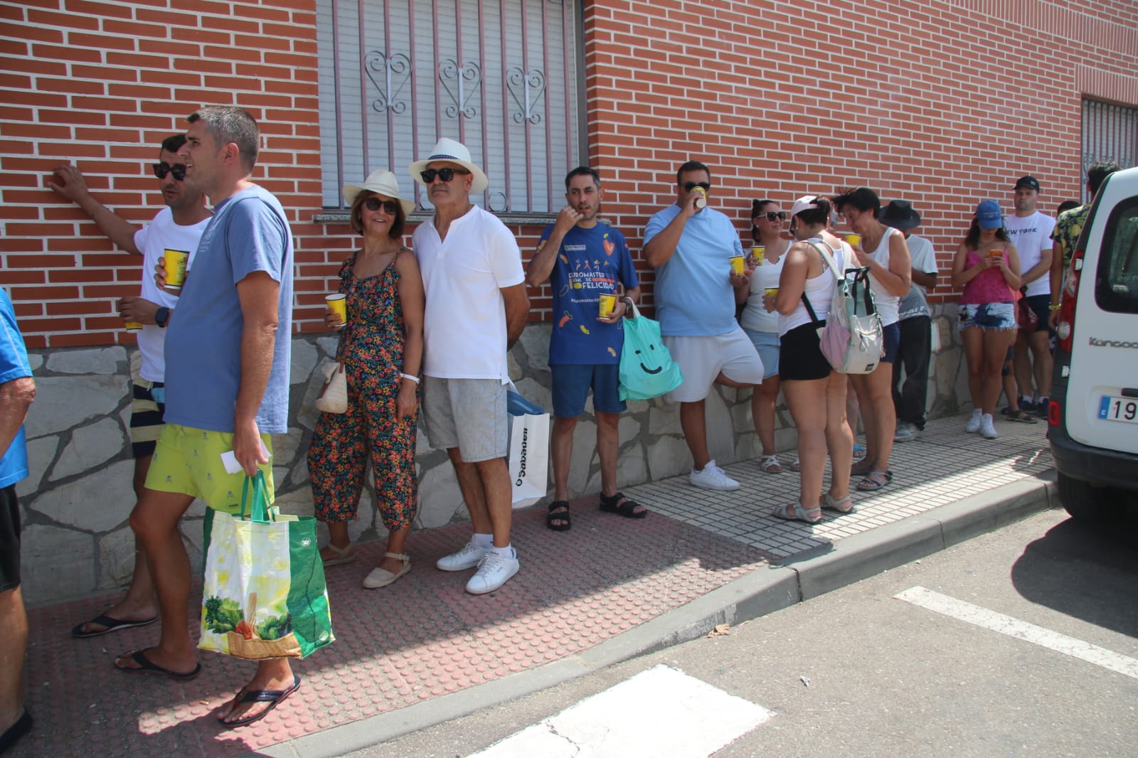 Castellanos de Moriscos, unido en torno a la paella