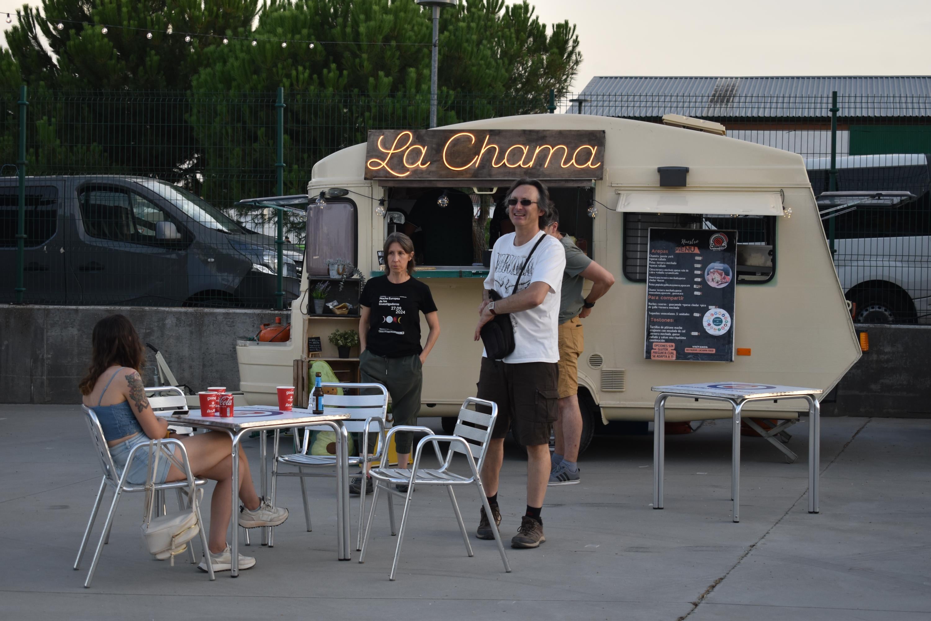 Aldeatejada disfruta de la I Feria de Food Trucks