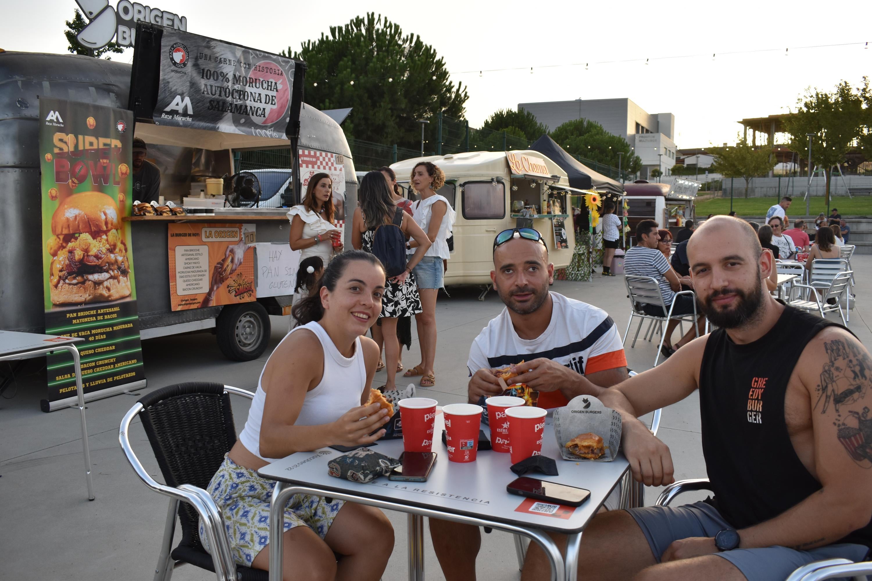 Aldeatejada disfruta de la I Feria de Food Trucks