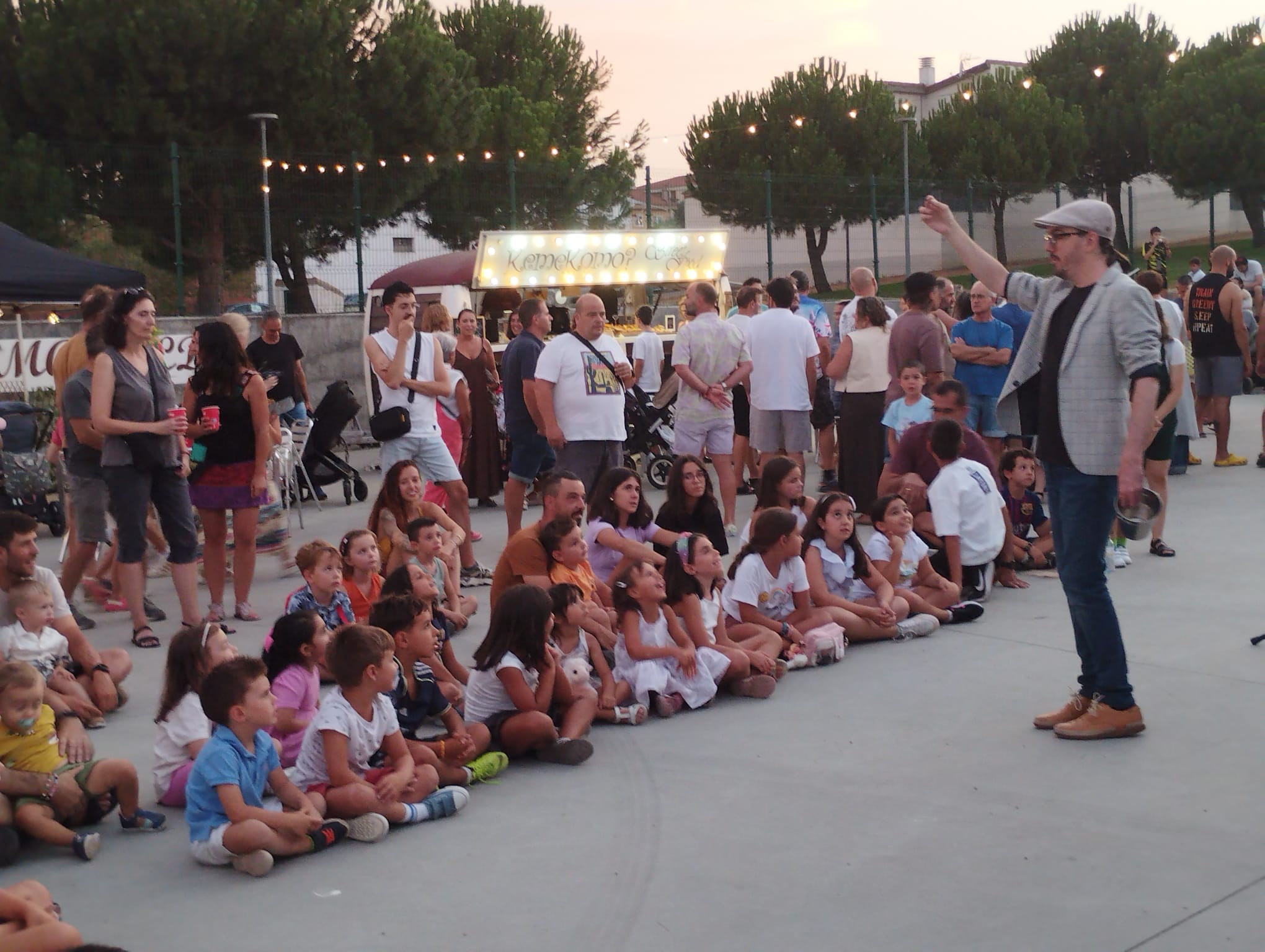 Aldeatejada disfruta de la I Feria de Food Trucks