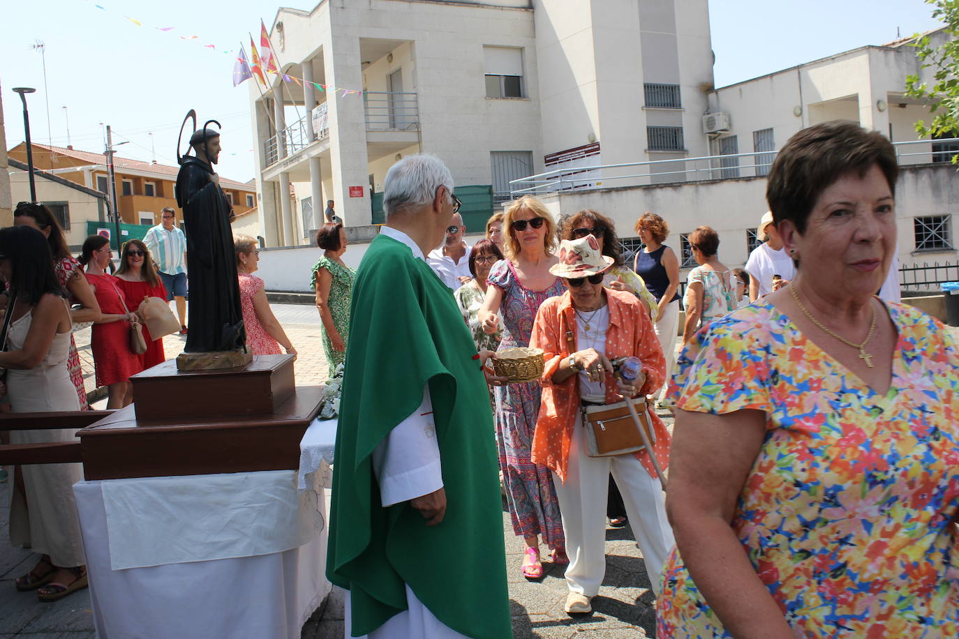 San Benito marca el cénit de las fiestas en Saelices el Chico