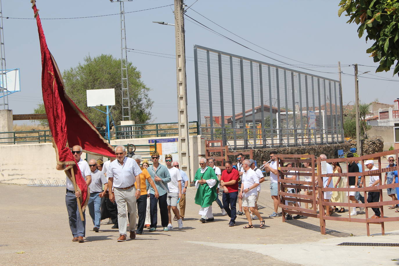 San Benito marca el cénit de las fiestas en Saelices el Chico
