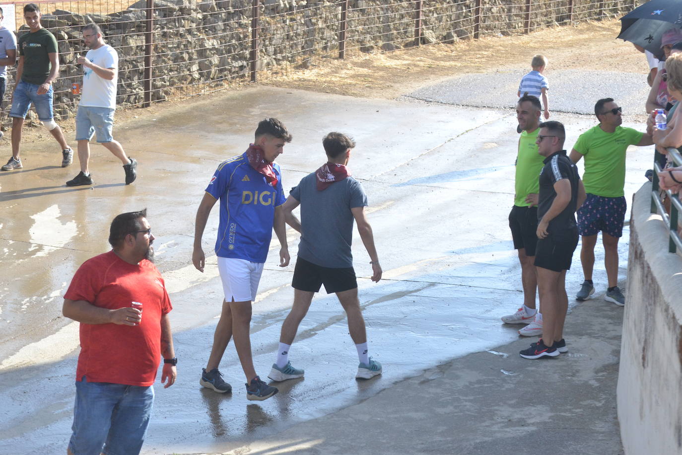 Divertido encierro en Saelices el Chico