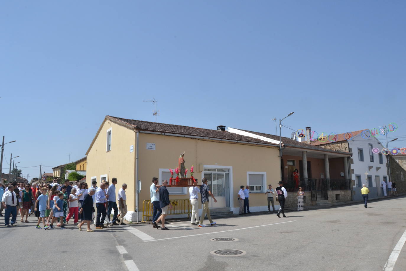 San Lorenzo preside el día grande de La Zarza de Pumareda
