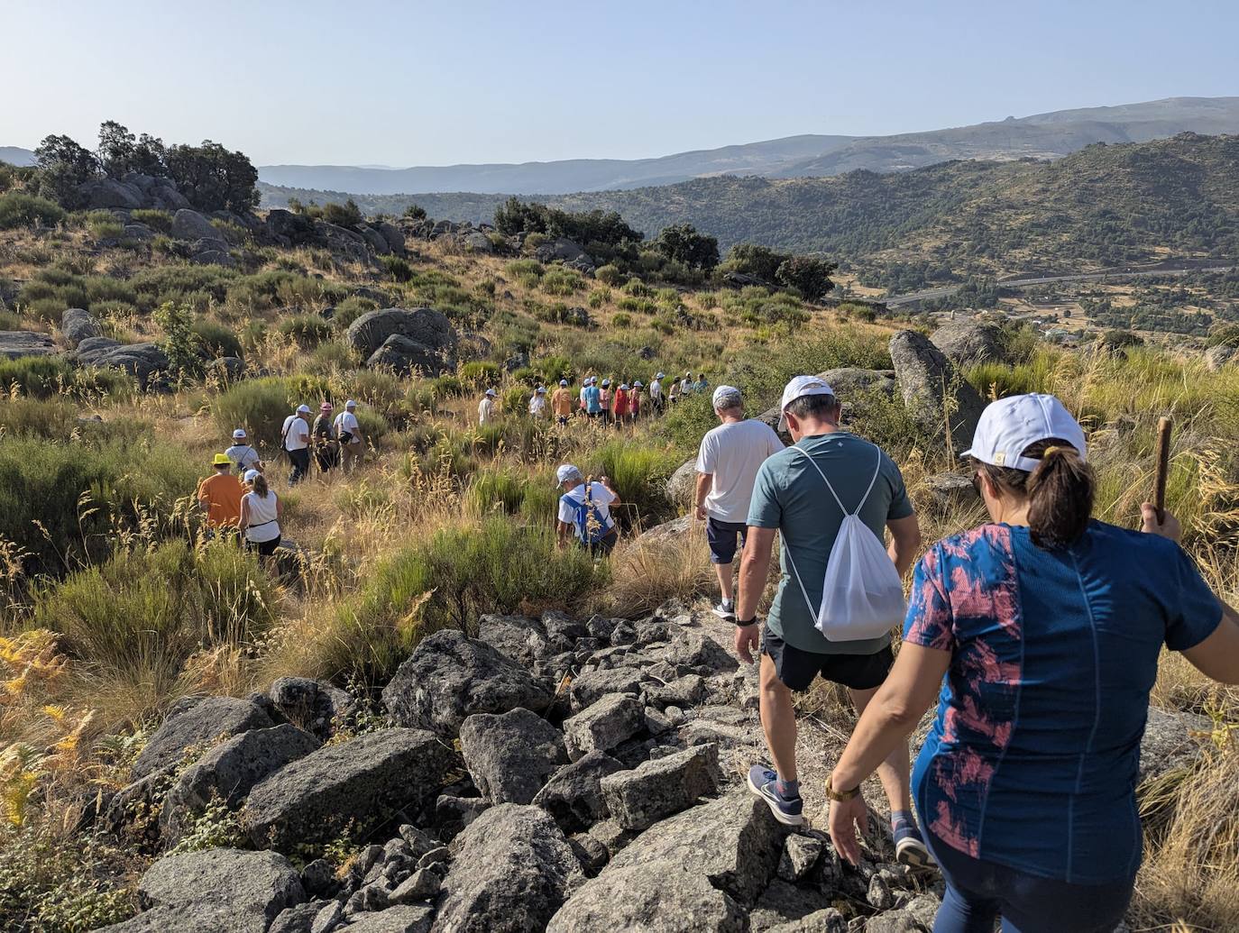 La subida a Los Concejiles abre una intensa semana cultural en Sorihuela
