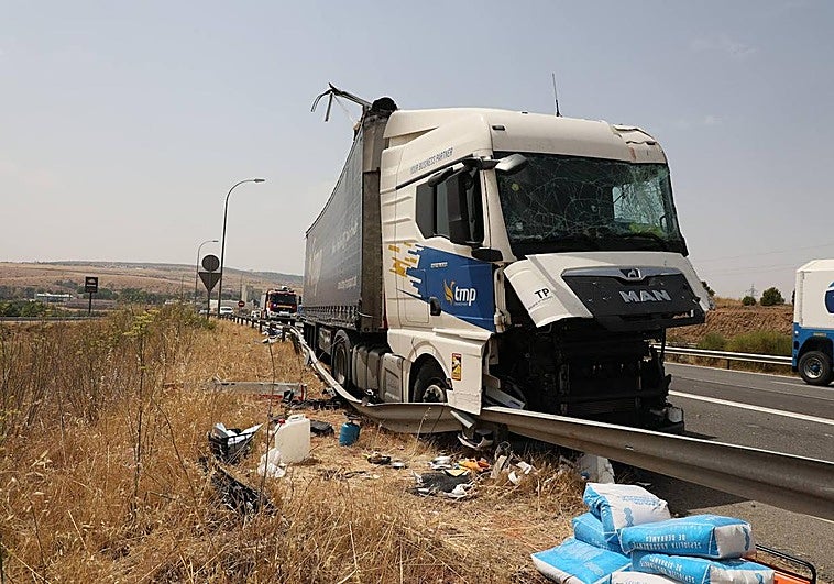 Imagen de uno de los camiones accidentados.