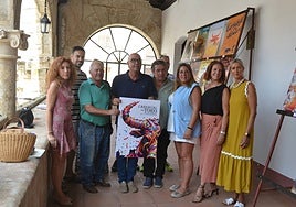 El jurado con el cartel ganador