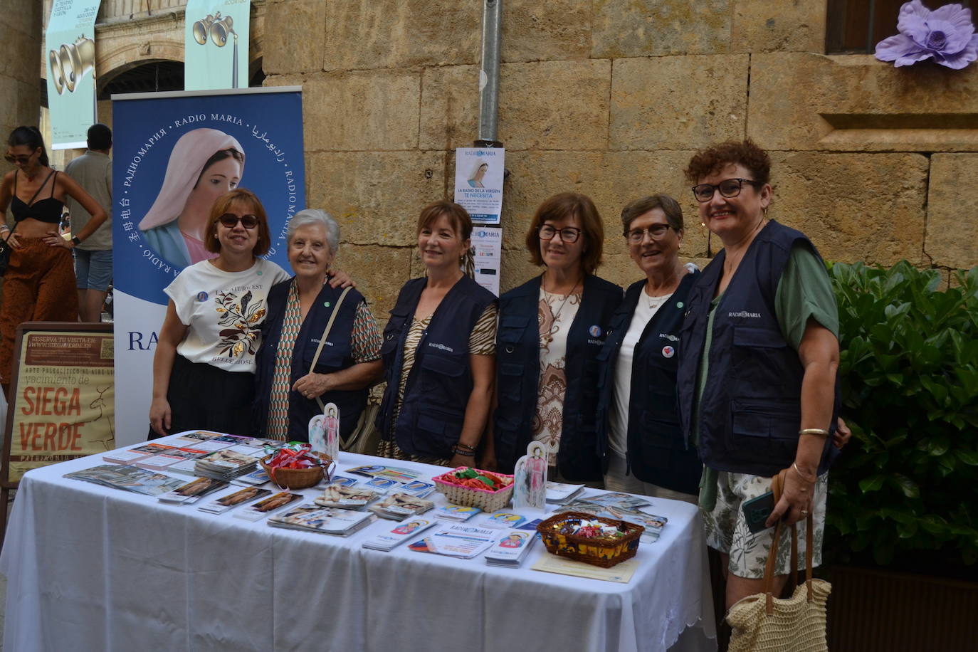 El comercio local abarrota las calles de Miróbriga