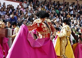Manuel Diosleguarde y Emilio de Justo, en la plaza de toros de Guijuelo.