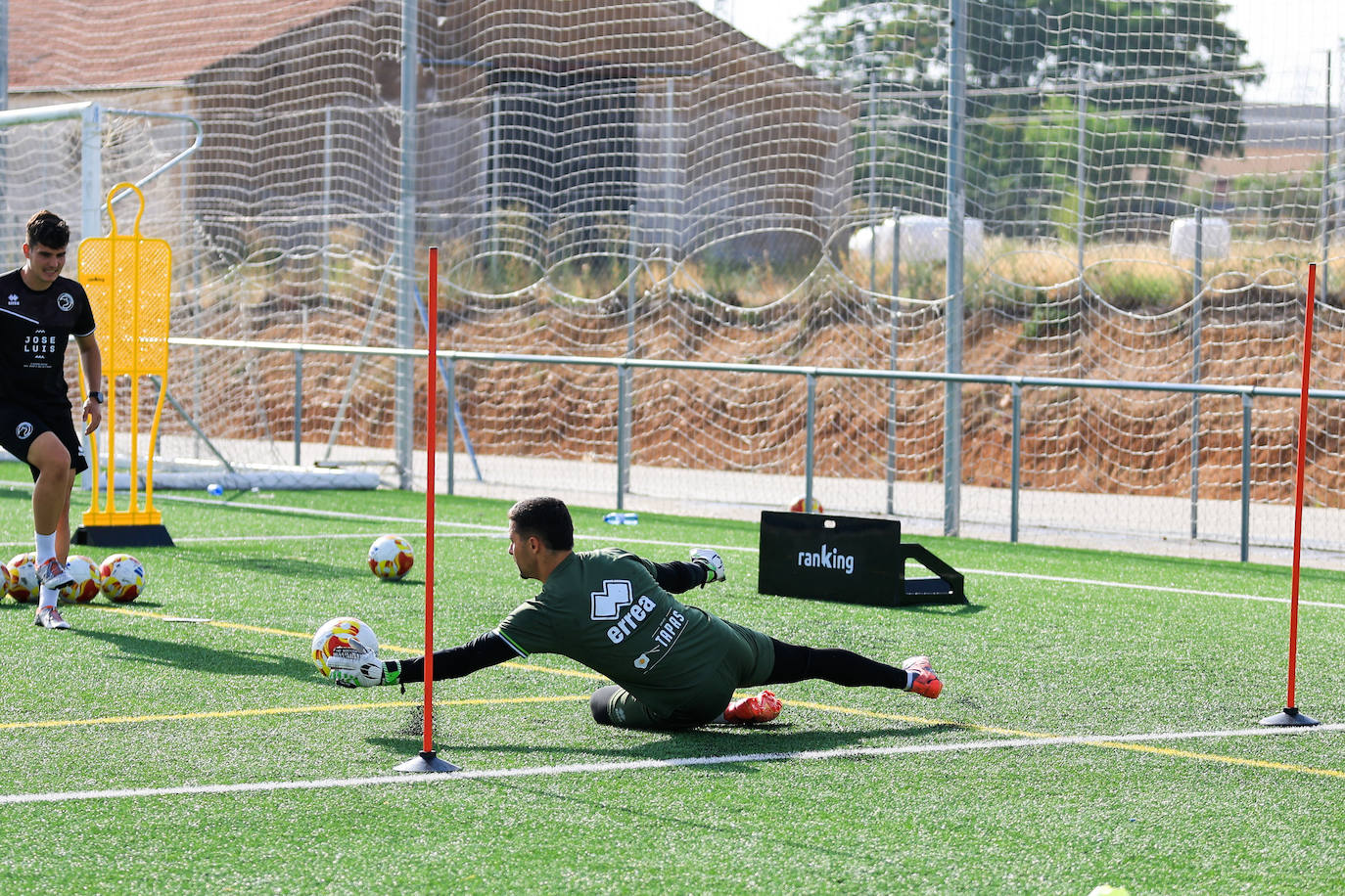 Unionistas cumple una nueva sesión antes de visitar el Adolfo Suárez y mira de reojo a la Copa RFEF