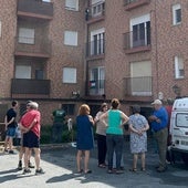 Imágenes de los vecinos durante el desalojo en el Barco de Ávila.